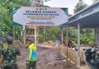 Satgas TMMD Probolinggo Bersama Warga Pasang Benner Sambut  Tim Wasev Sterad TNI